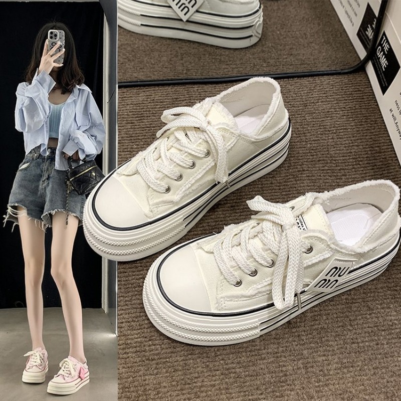Sneakers in Pelle da Donna 202 - Sports Equipment Resale recensione e prezzo